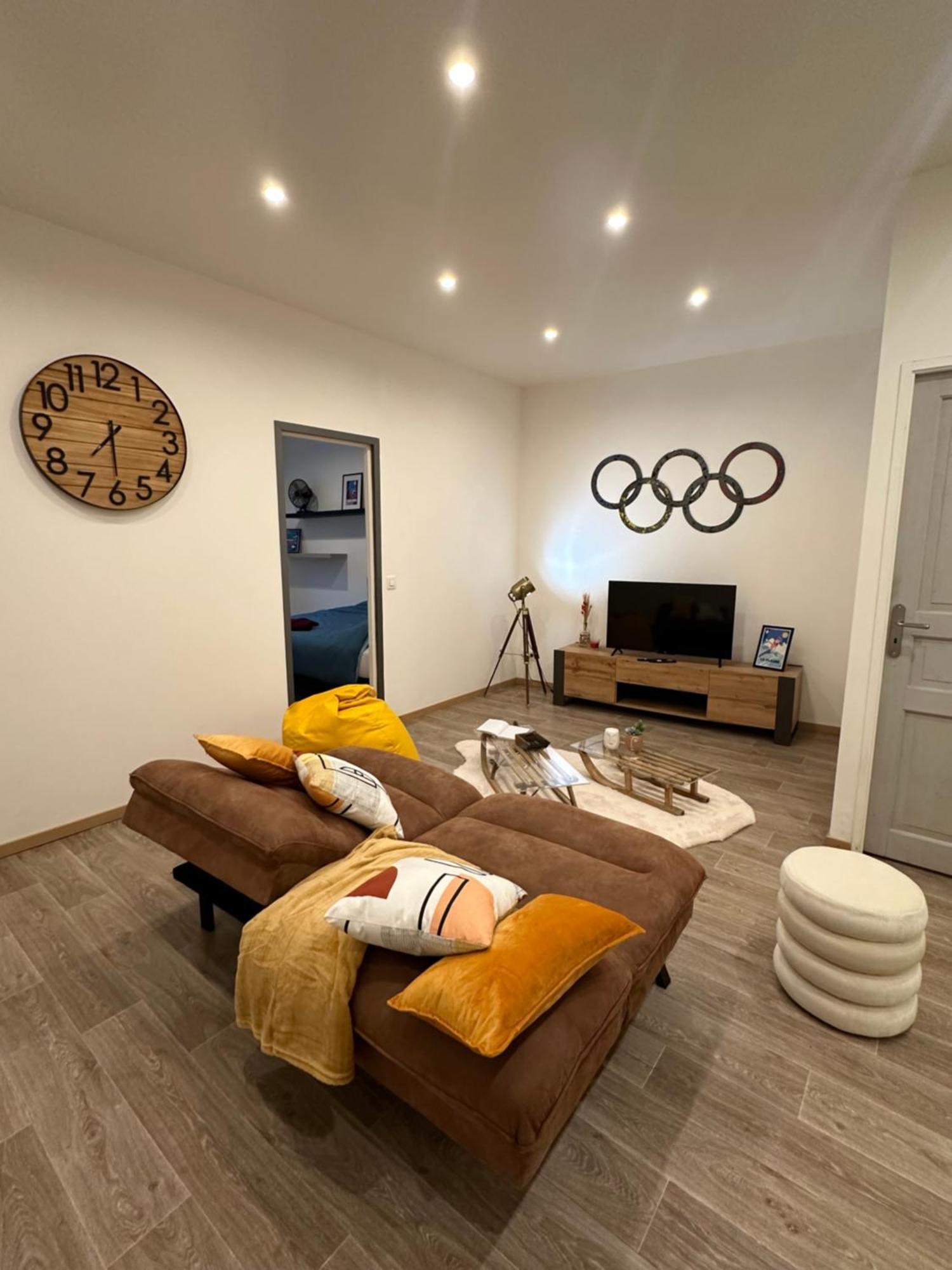 Le Refuge T3 Centre Ville 63M2 Pied Des Montagnes Альбервиль Экстерьер фото